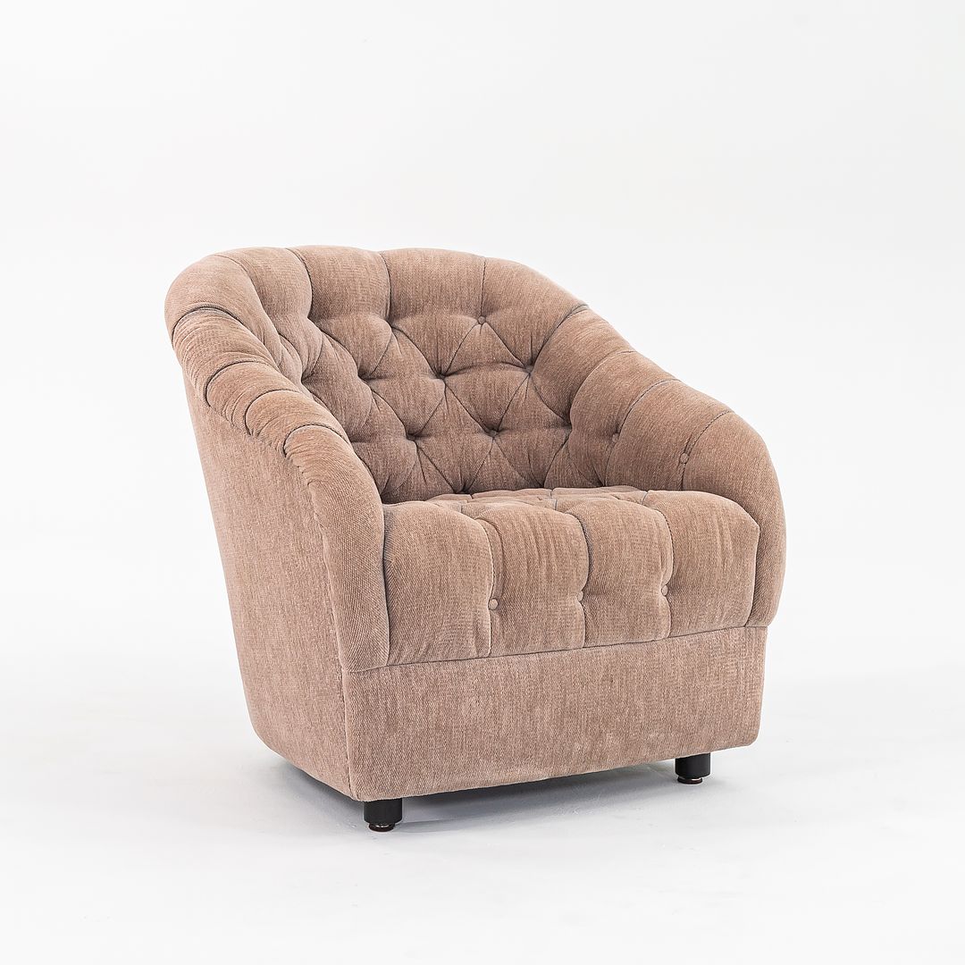 Tufted Club, Model 2084