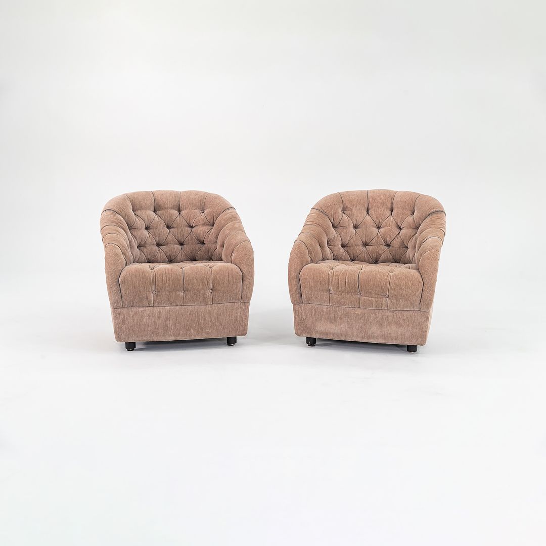 Tufted Club, Model 2084
