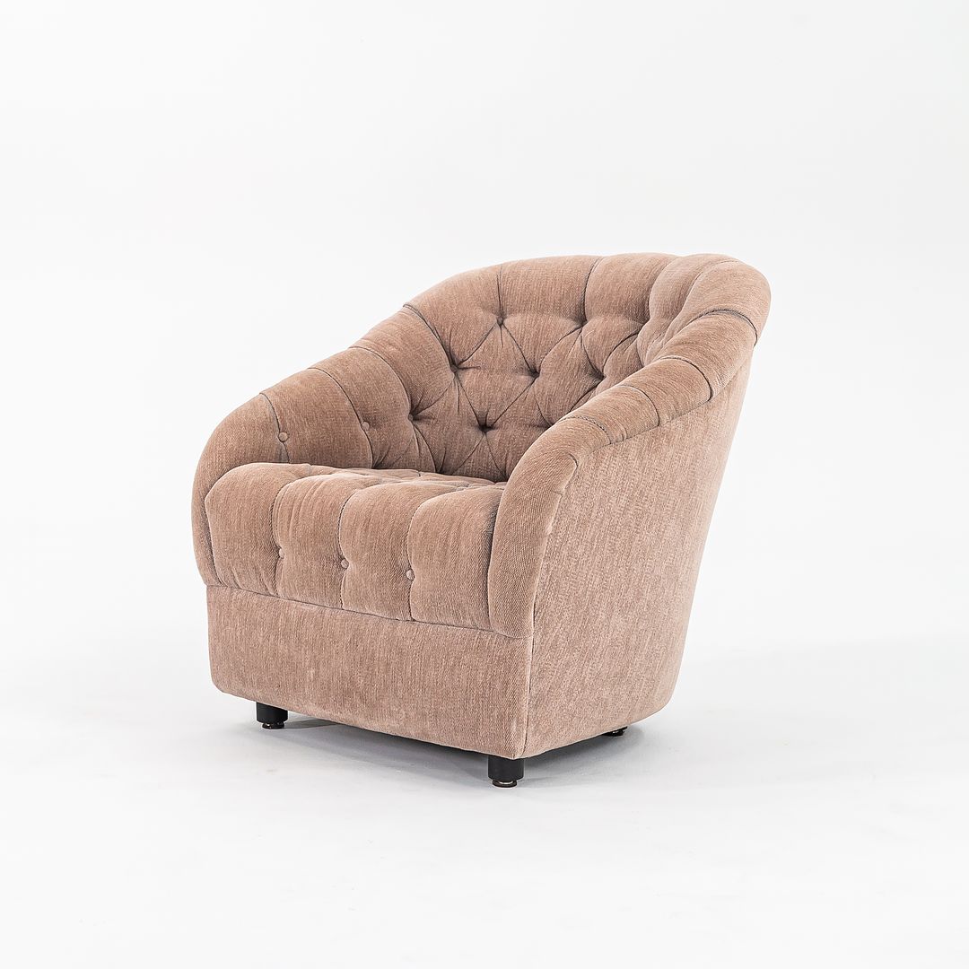 Tufted Club, Model 2084