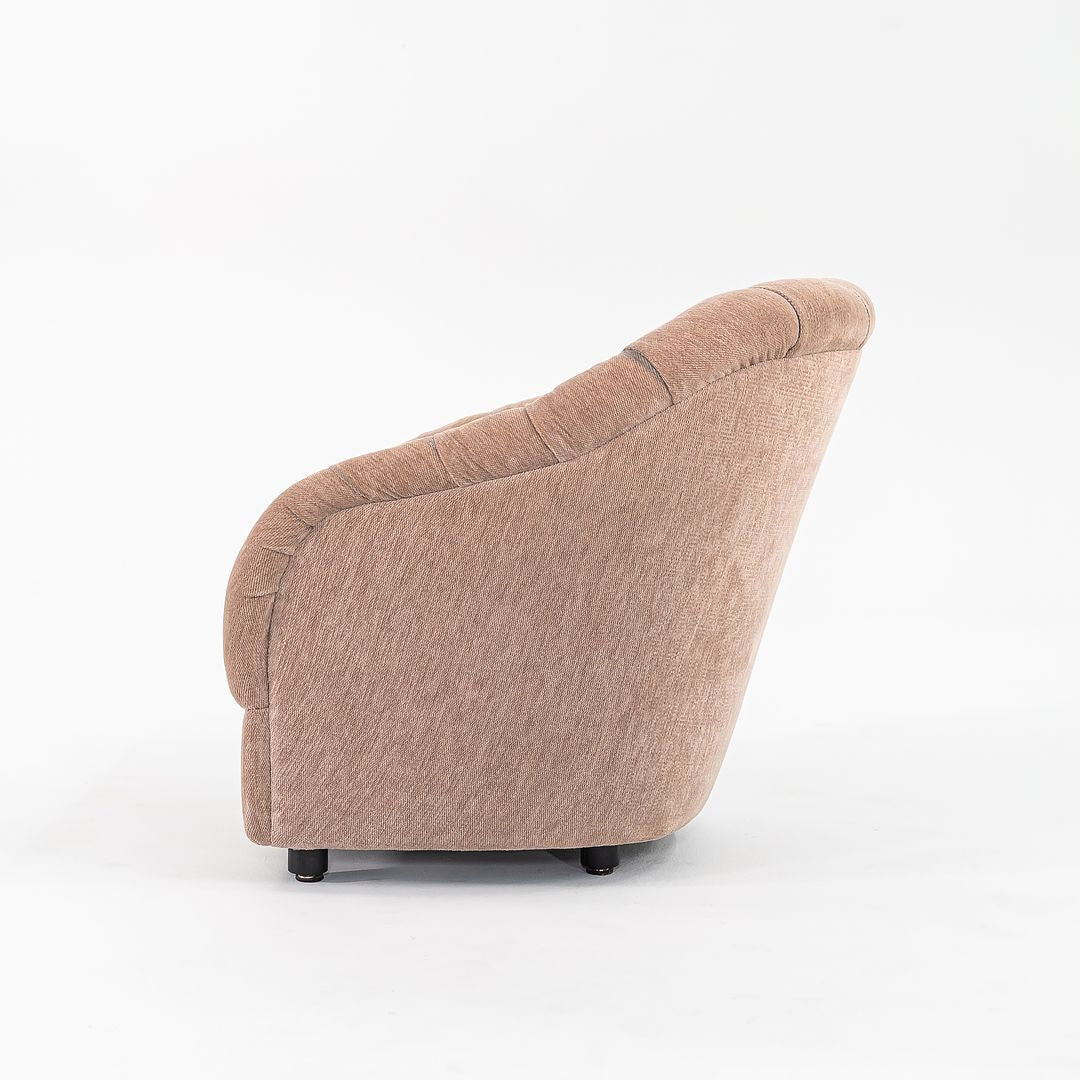 Tufted Club, Model 2084