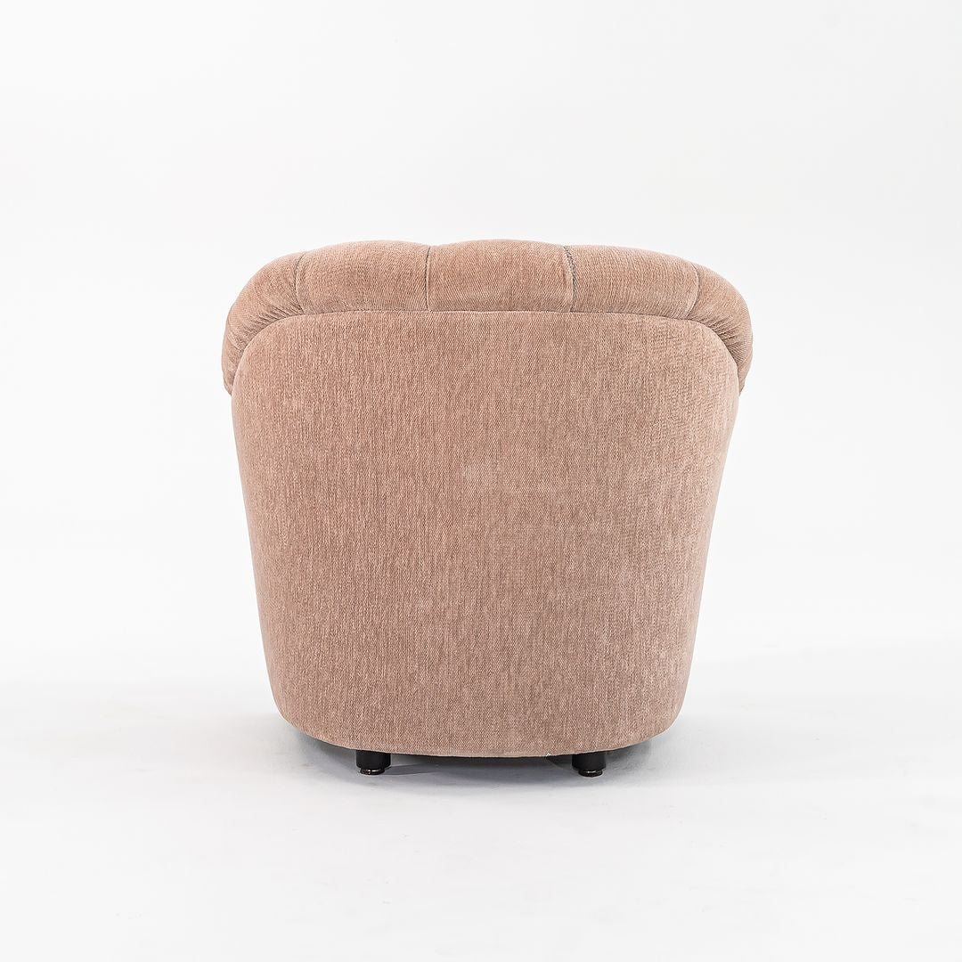 Tufted Club, Model 2084