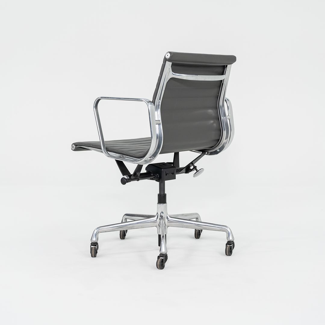 Aluminum Group Management Chair, EA335