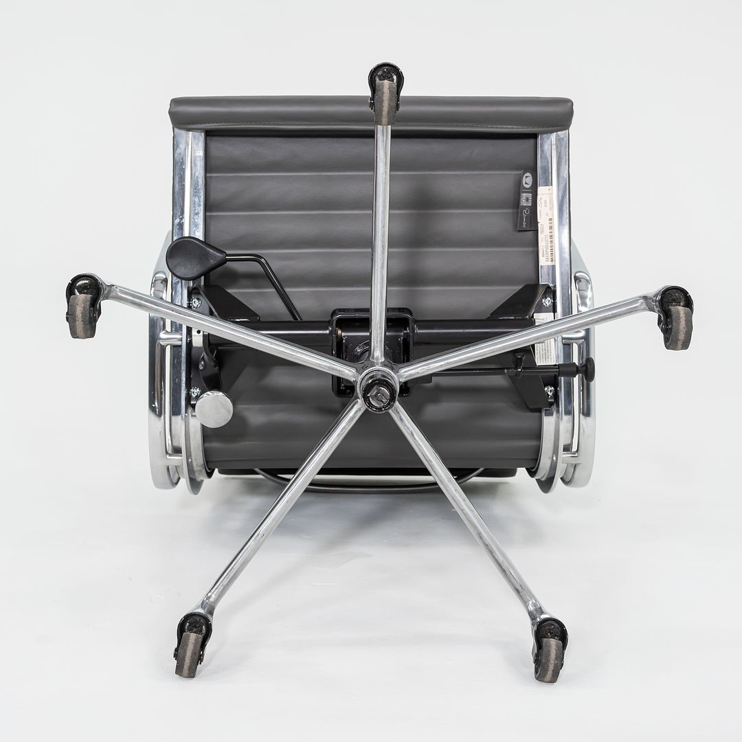 Aluminum Group Management Chair, EA335