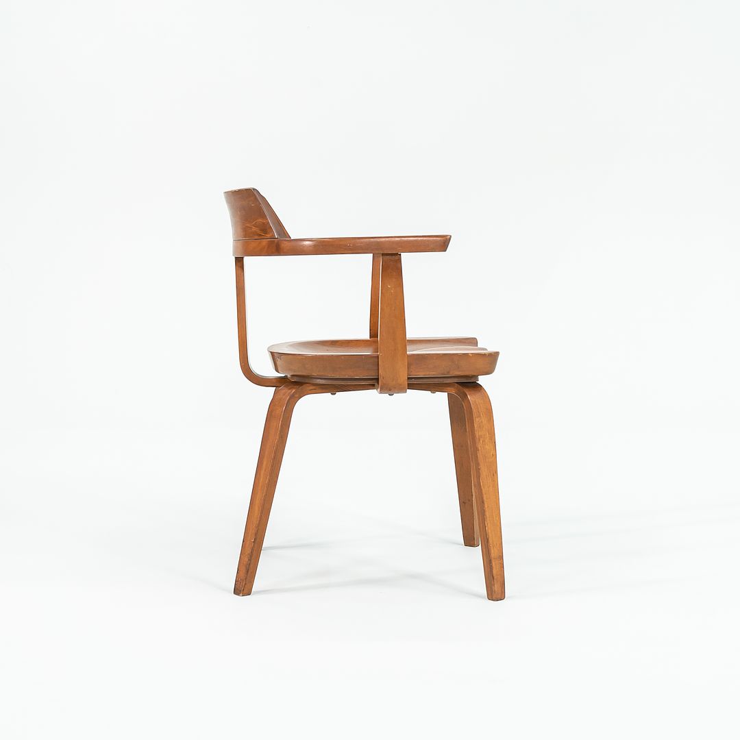 W199 Armchair