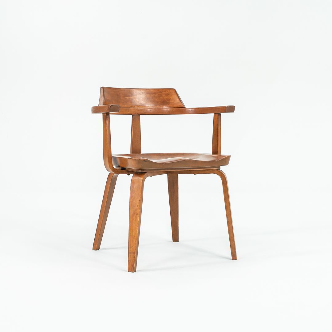 W199 Armchair