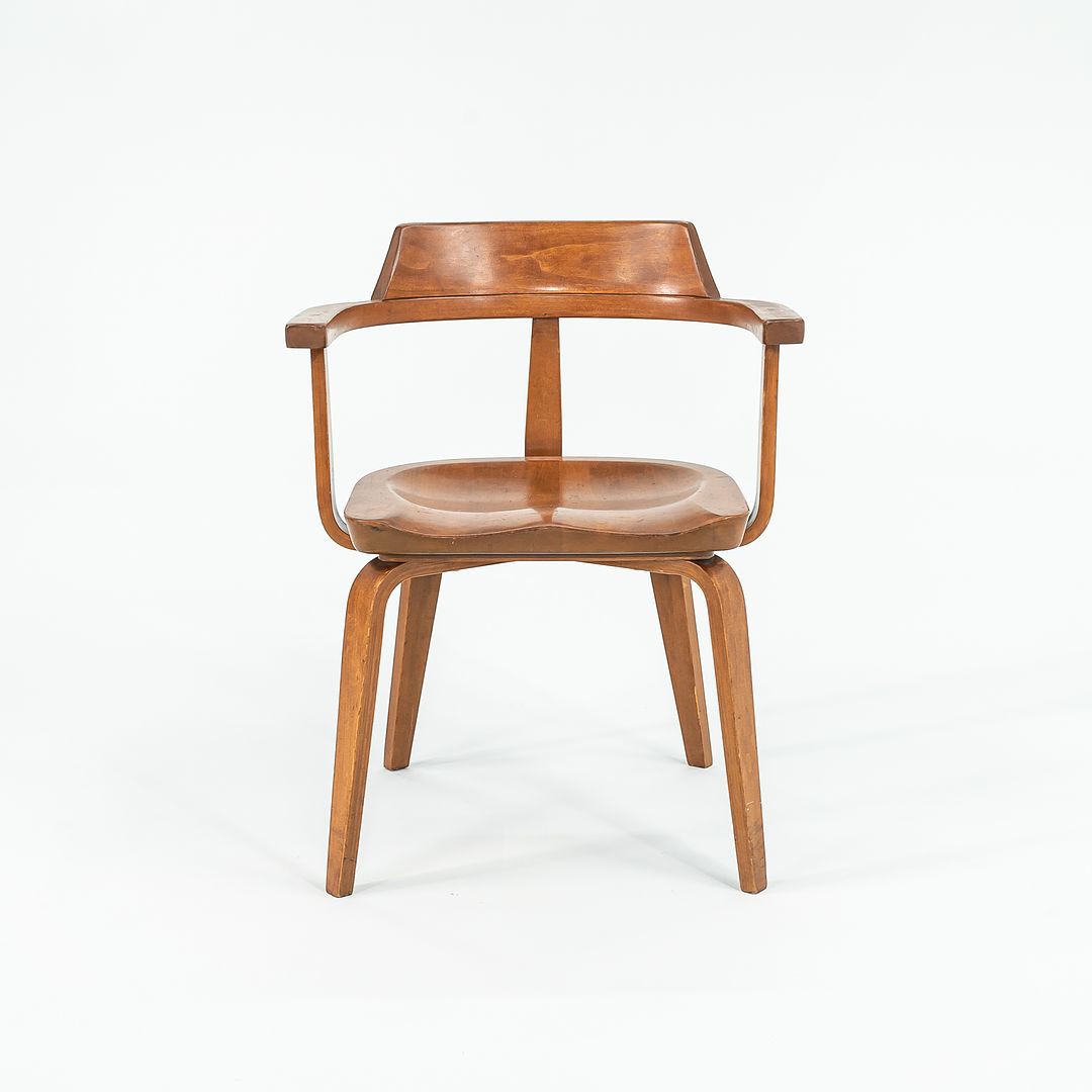 W199 Armchair