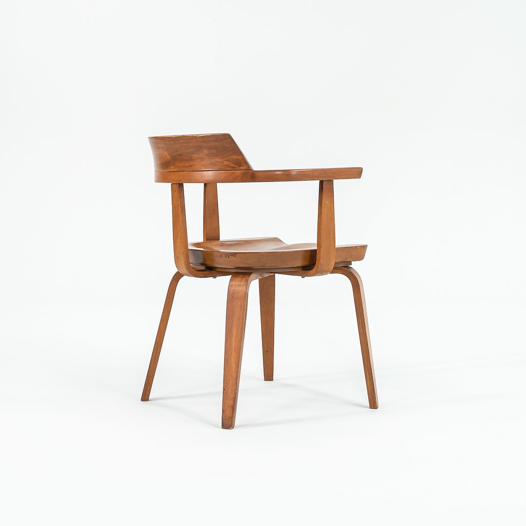 W199 Armchair