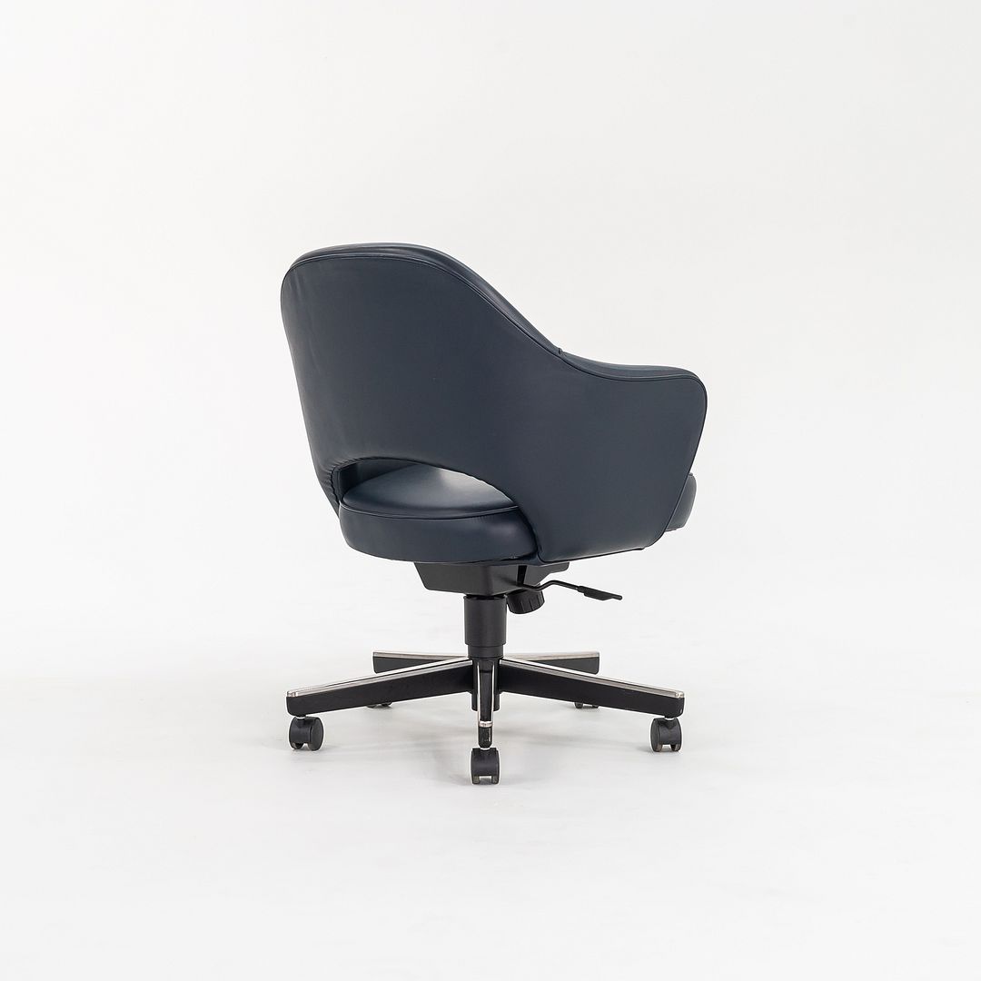 Saarinen Executive Arm Chair with Swivel Base