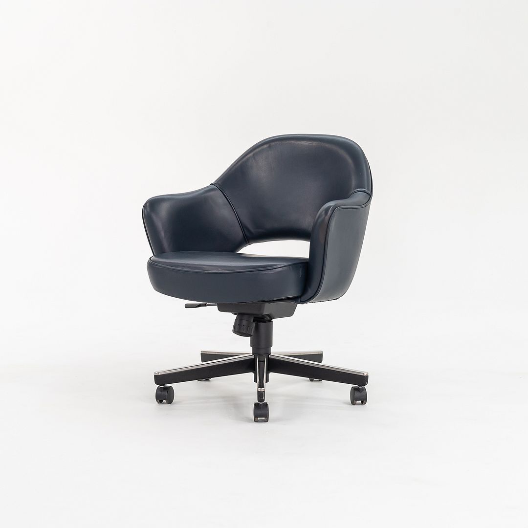 Saarinen Executive Arm Chair with Swivel Base