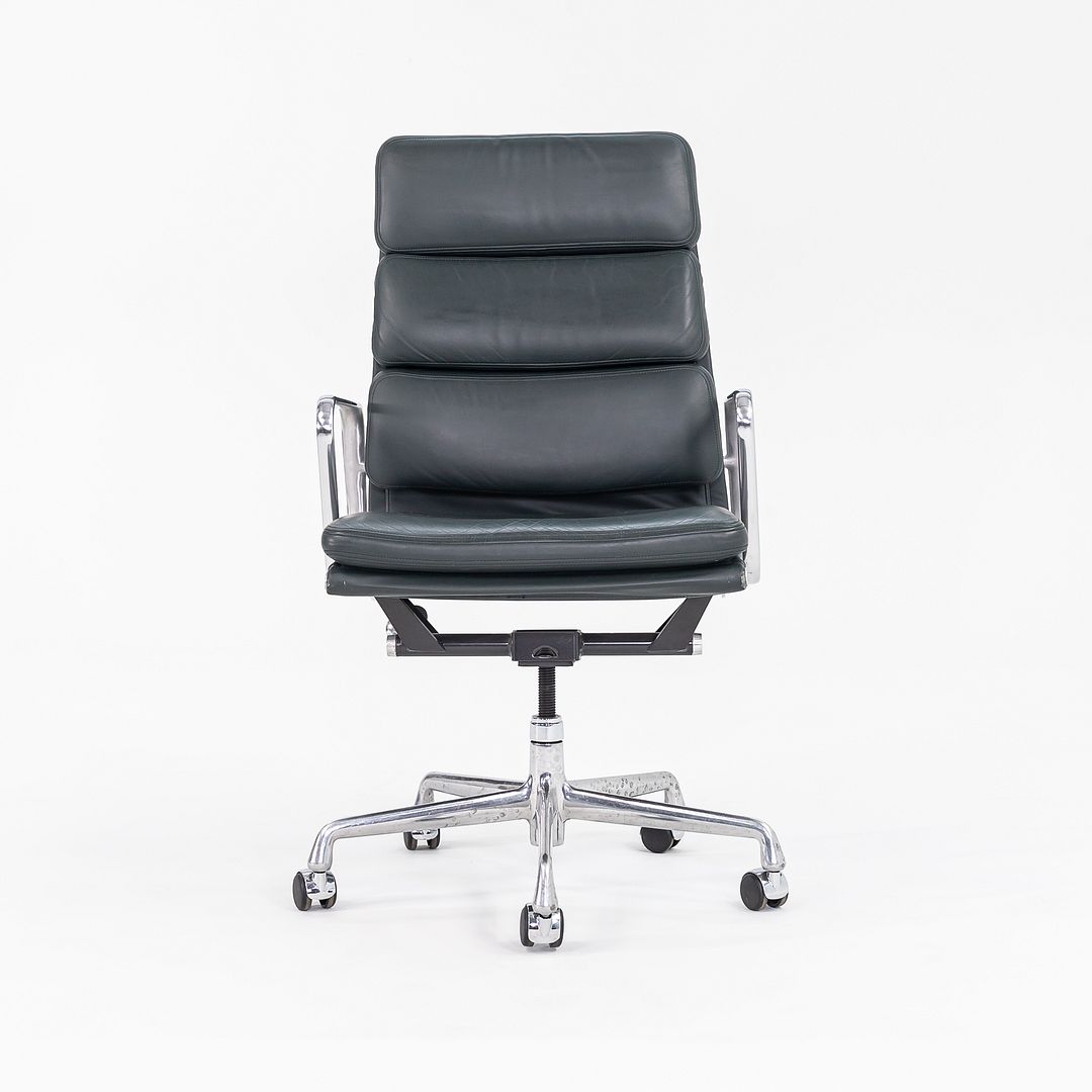 Soft Pad Executive Desk Chair, Model EA420