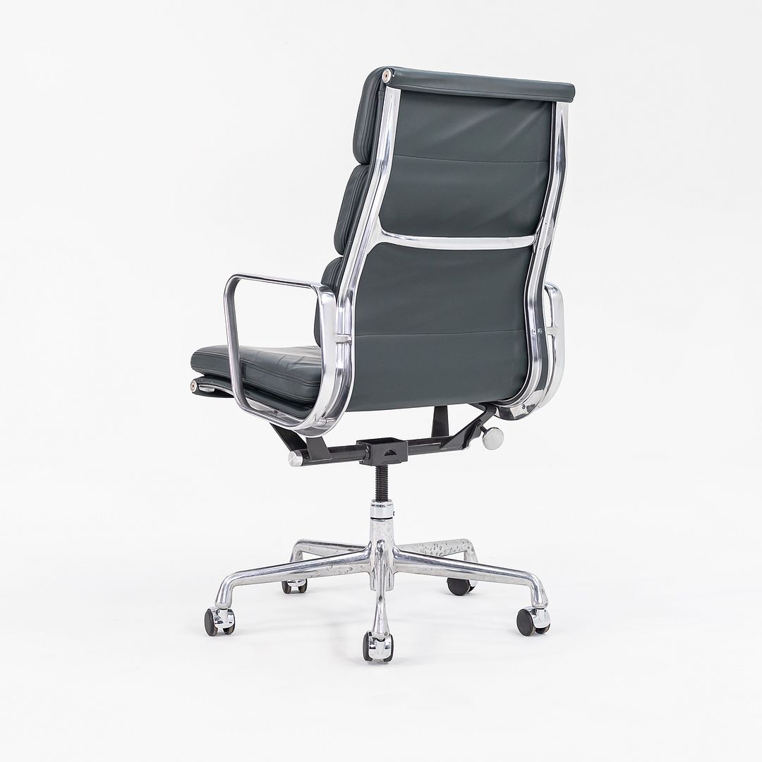 Soft Pad Executive Desk Chair, Model EA420