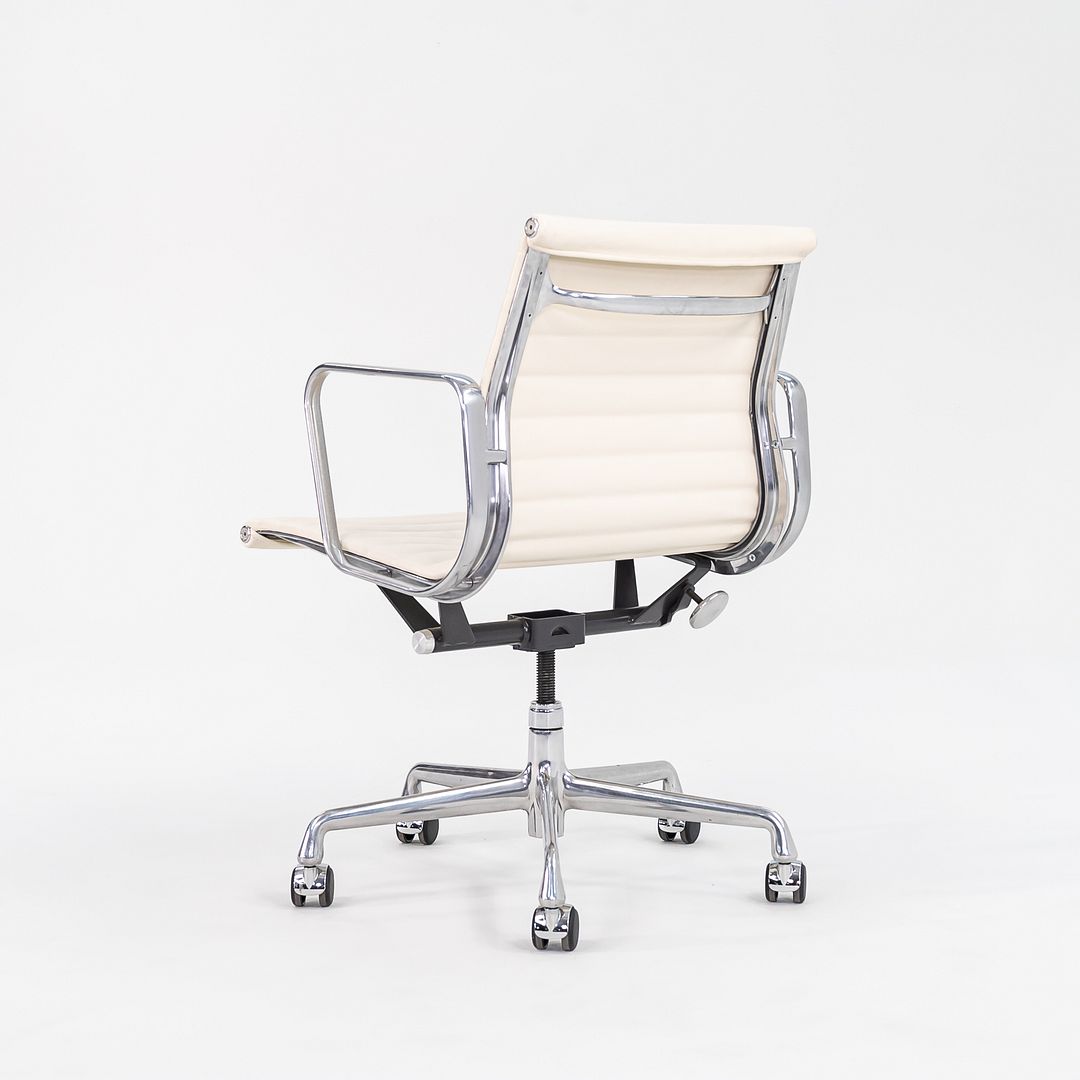 Eames Aluminum Group Management Desk Chair, Model EA335