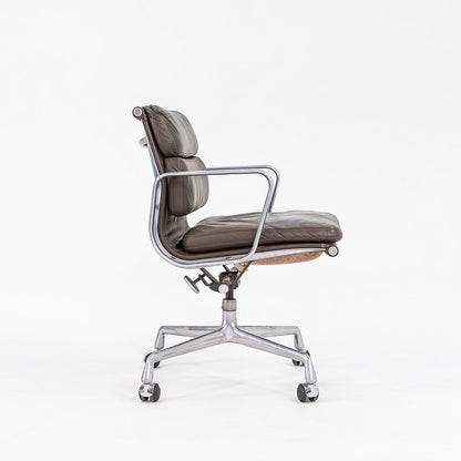 Soft Pad Management Chair, EA418