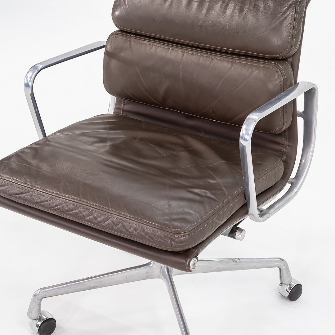 Soft Pad Management Chair, EA418