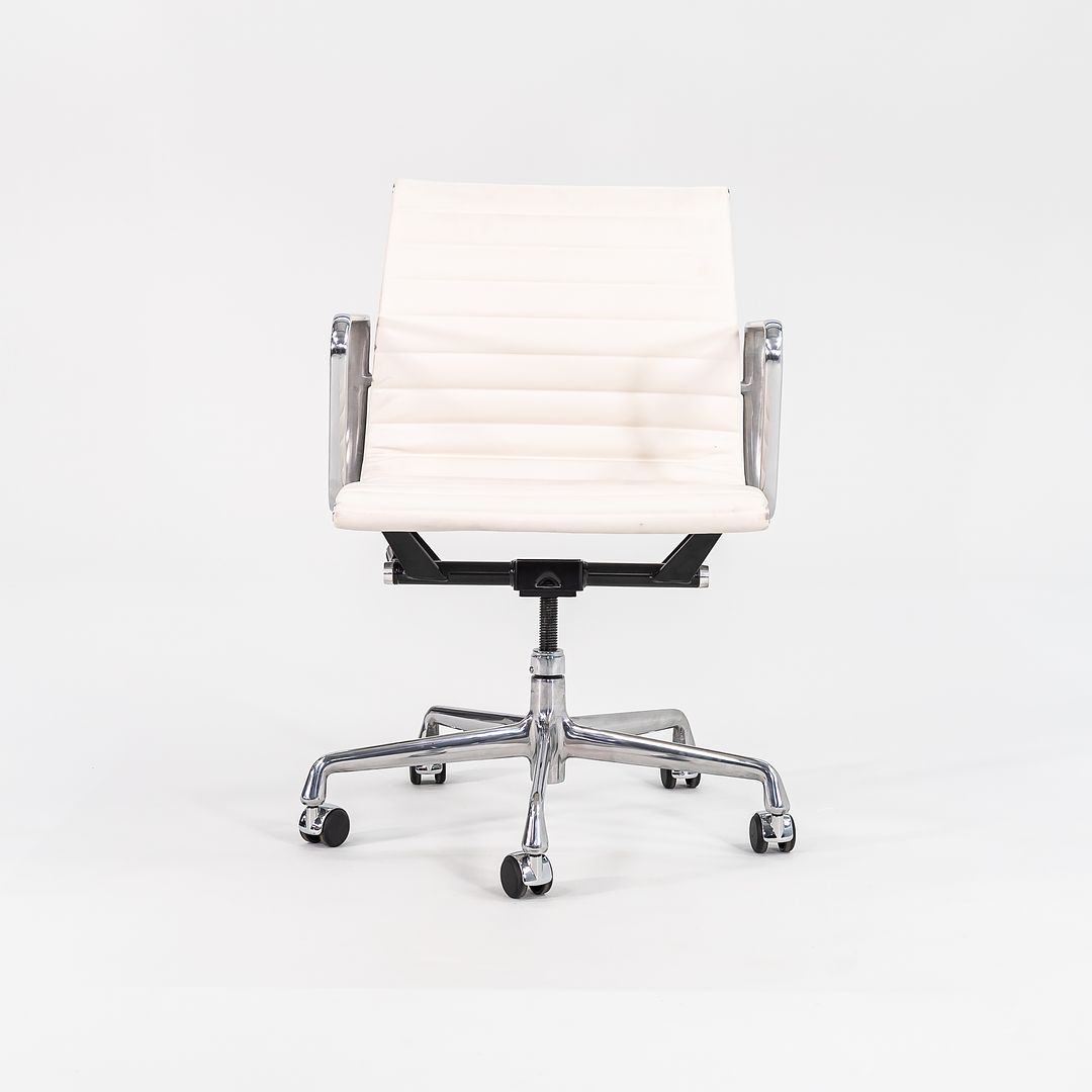 Aluminum Group Management Desk Chair, Model EA335