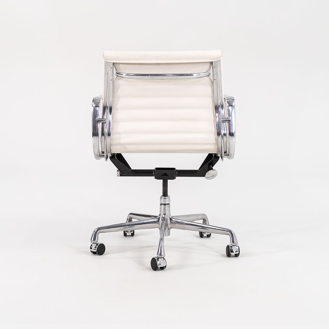 Aluminum Group Management Desk Chair, Model EA335