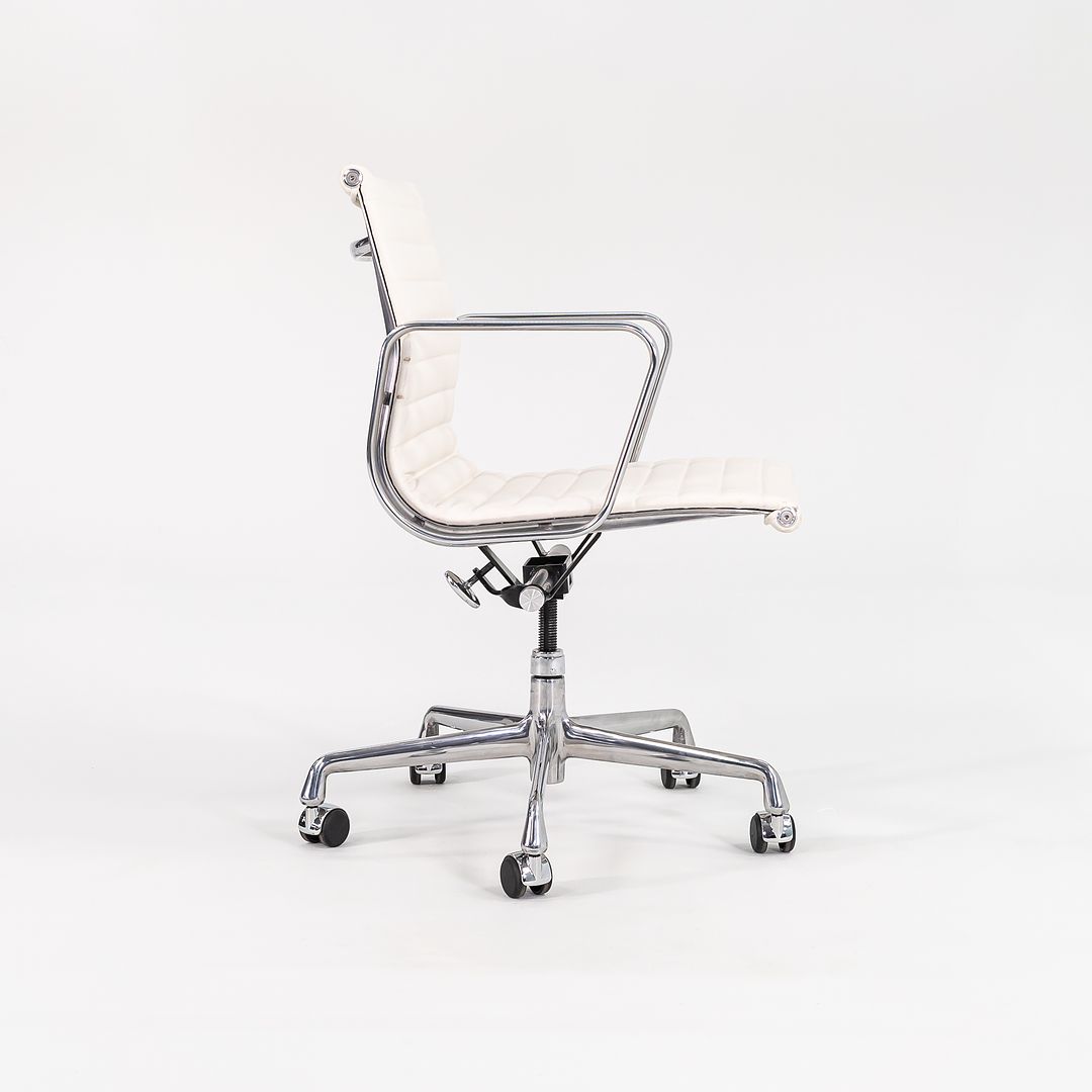 Aluminum Group Management Desk Chair, Model EA335