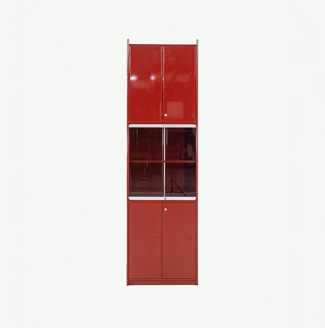 Olinto Lacquered Cabinet with Glass Doors