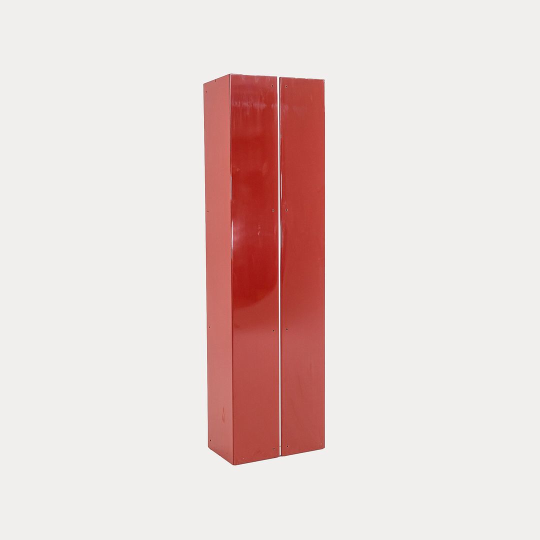 Olinto Lacquered Cabinet with Glass Doors