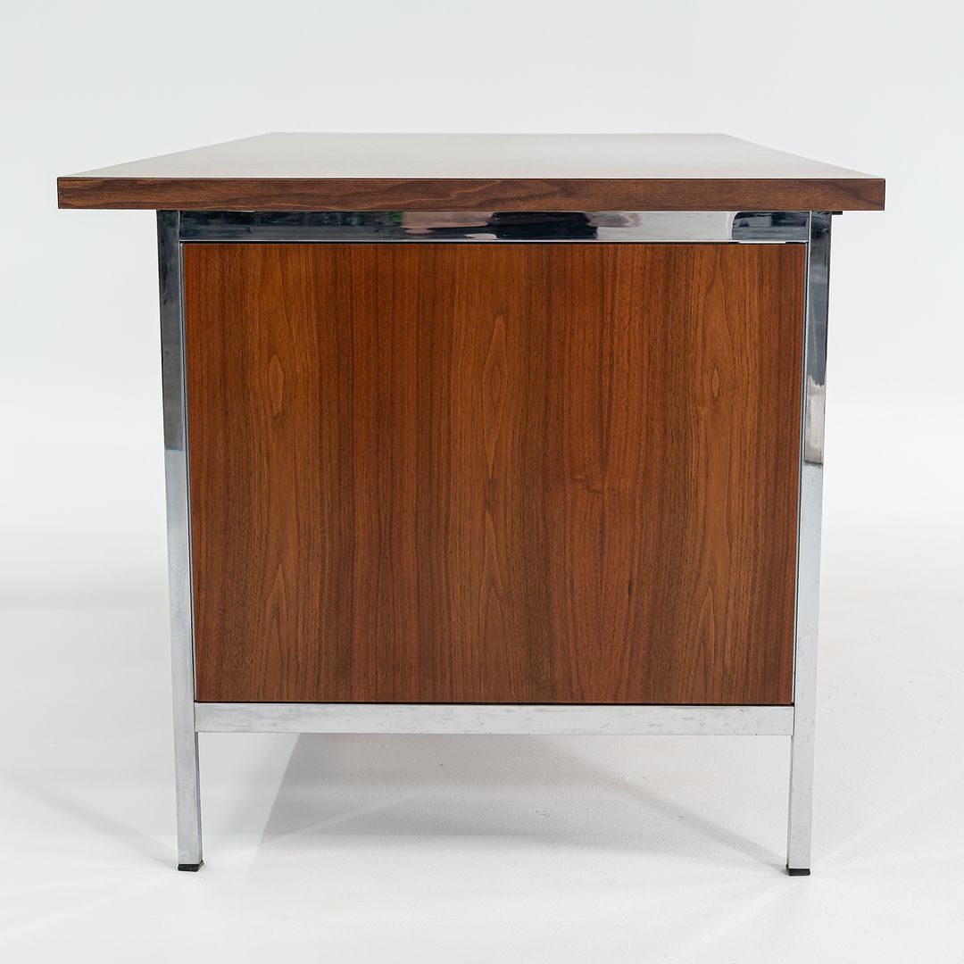 Small Executive Desk, Model 502 B-BWM