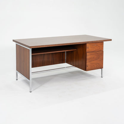 Small Executive Desk, Model 502 B-BWM