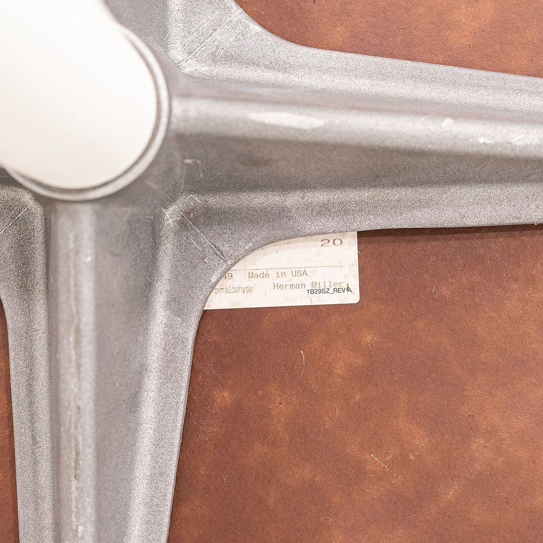 Eames Contract Base Table