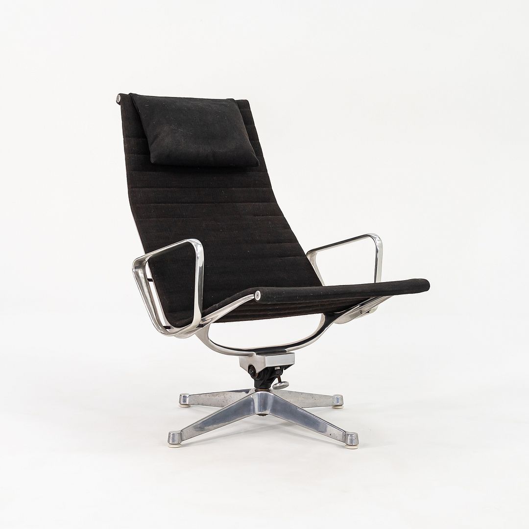 Eames Aluminum Group Lounge Chair and Ottoman, EA125 and EA124