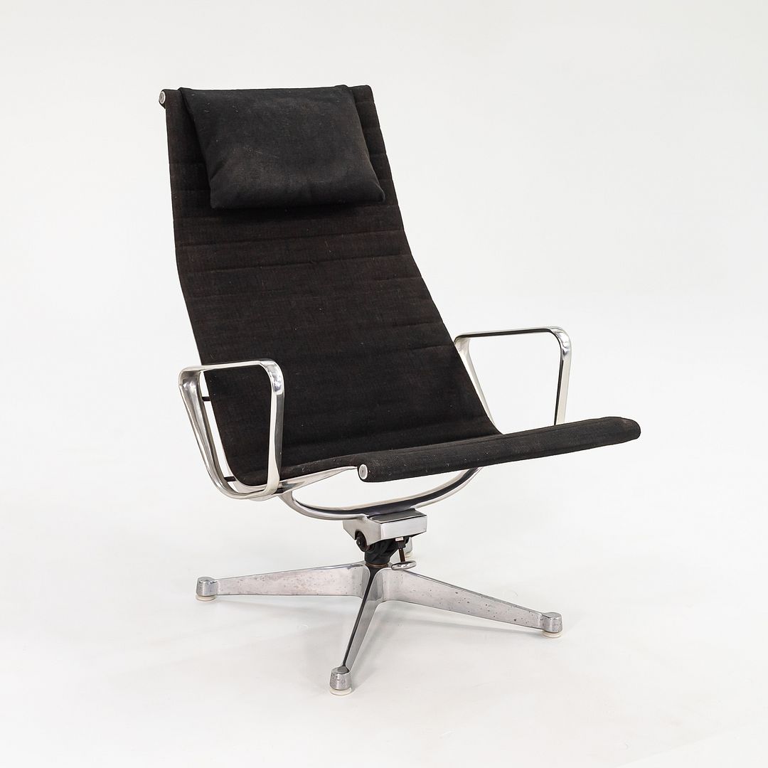 Eames Aluminum Group Lounge Chair and Ottoman, EA125 and EA124