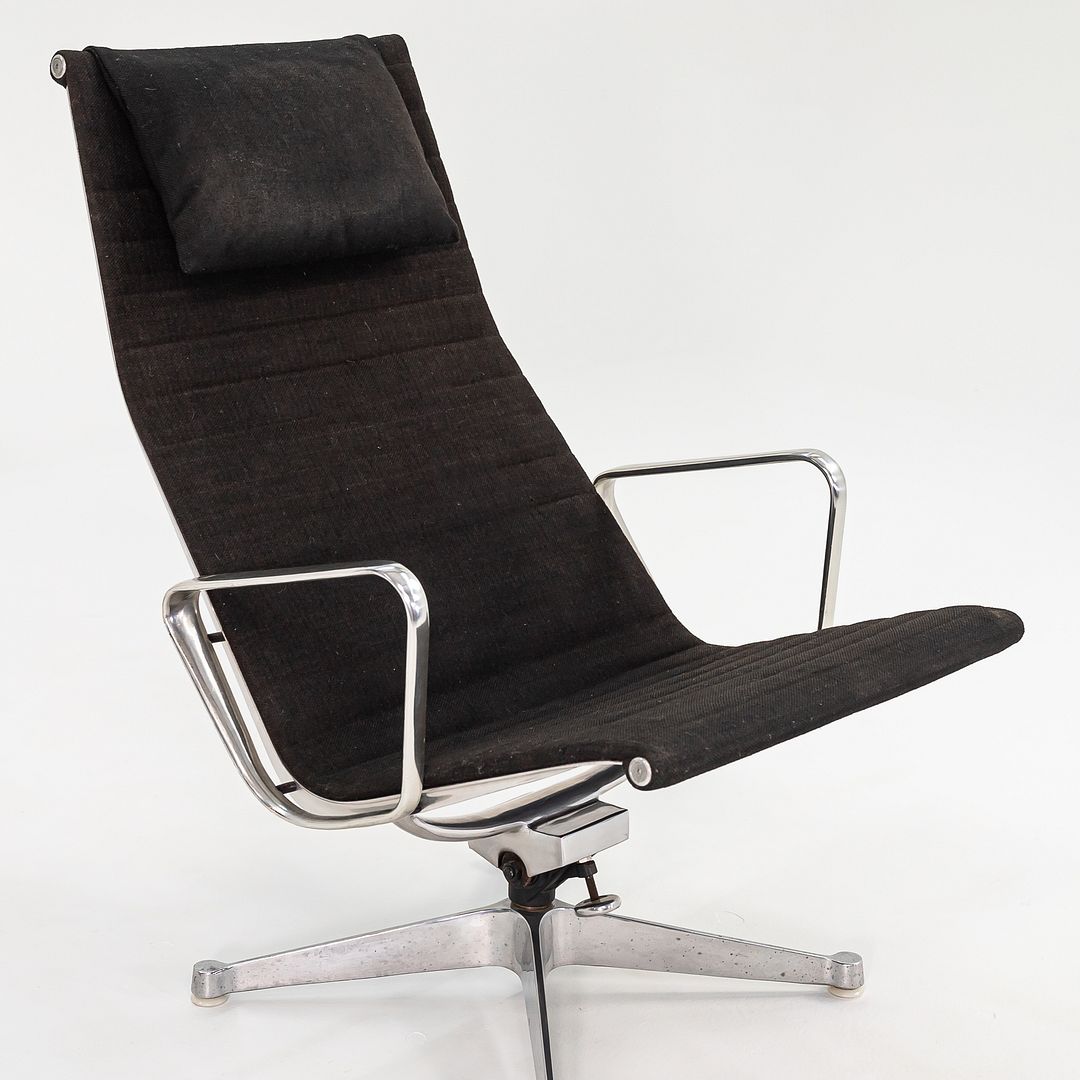 Eames Aluminum Group Lounge Chair and Ottoman, EA125 and EA124