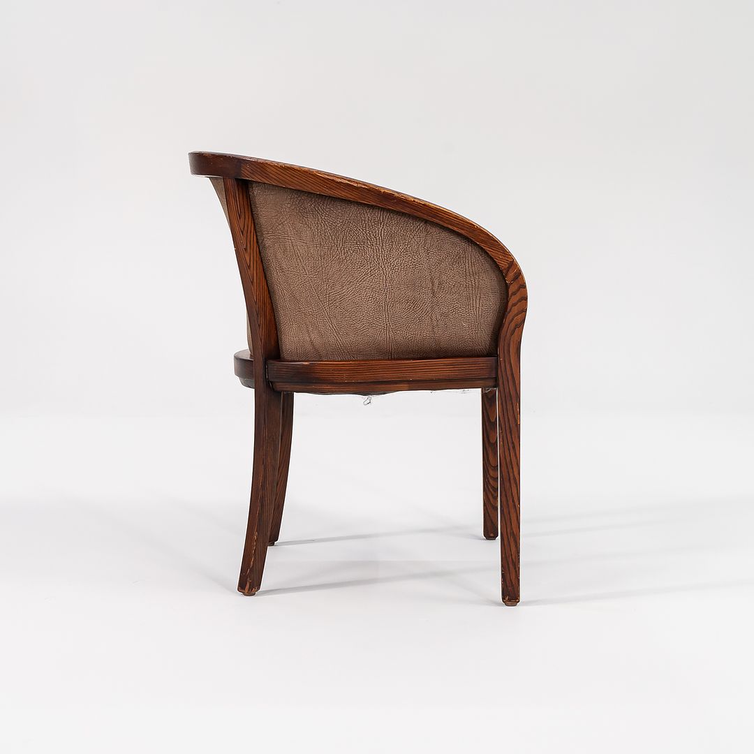 Yoke Chair