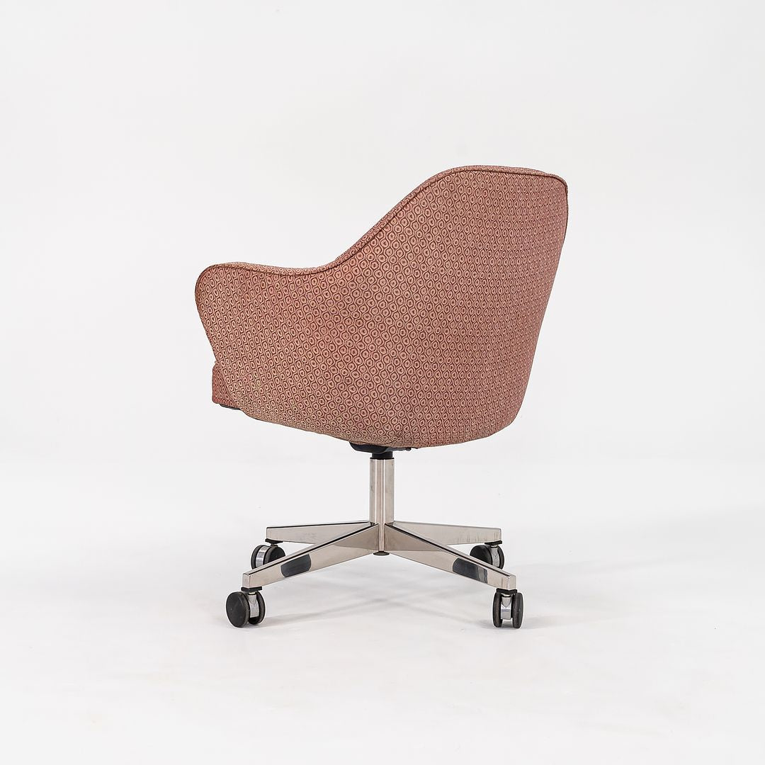 Saarinen Executive Swivel Chair, Model 68S