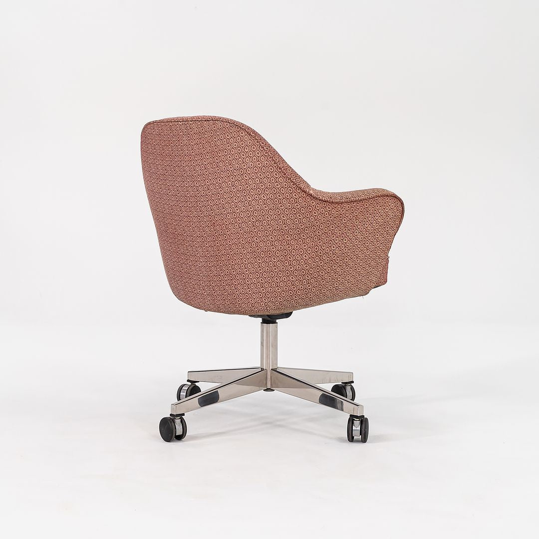 Saarinen Executive Swivel Chair, Model 68S