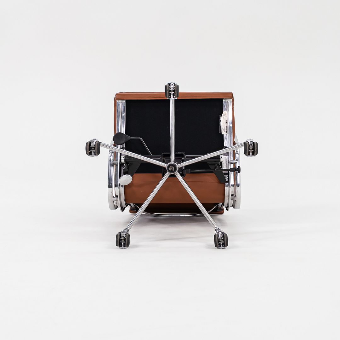 Soft Pad Management Chair