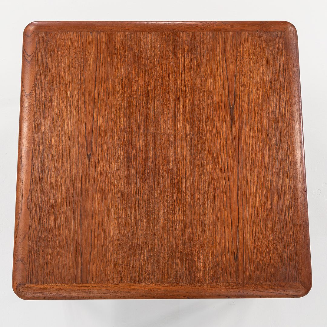Table Model 214