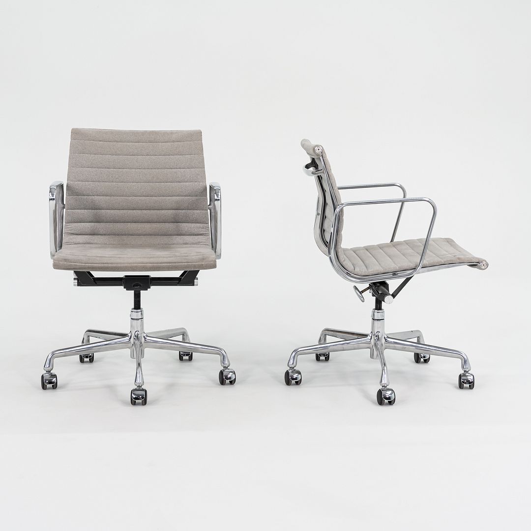 Aluminum Group Management Desk Chair, Model EA335