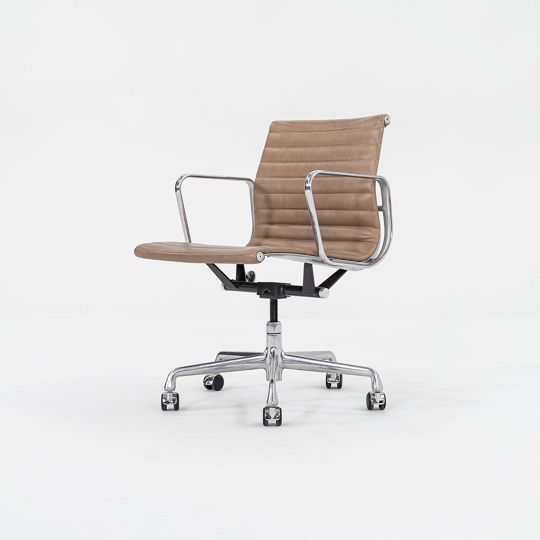 Aluminum Group Management Chair