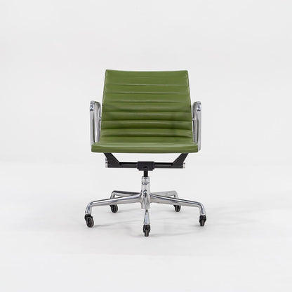 Eames Aluminum Group Management Chair