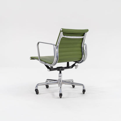 Eames Aluminum Group Management Chair