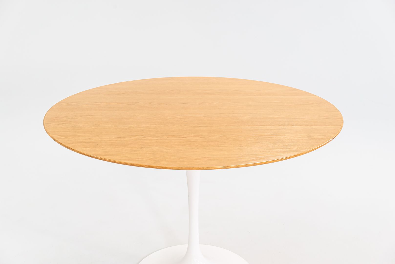Saarinen Dining Table, Model 173O