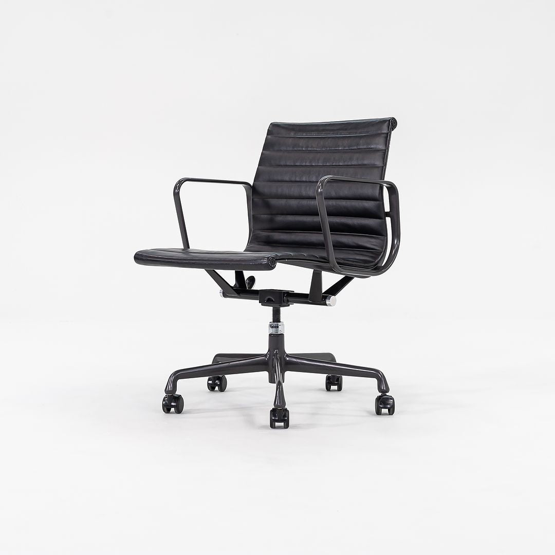 Aluminum Group Management Desk Chair by Charles Eames, Ray Eames