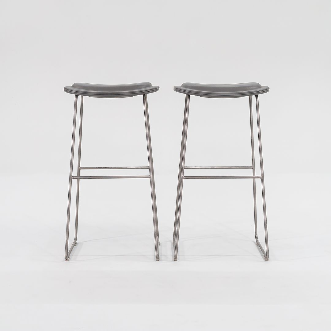 Hi-Pad Bar Stool