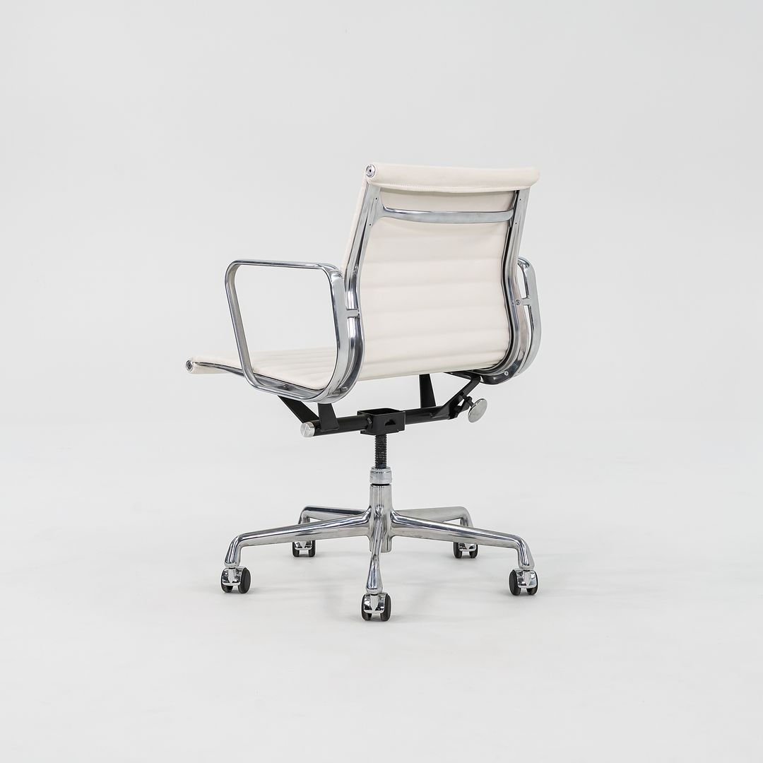 Eames Aluminum Group Management Desk Chair, Model EA335
