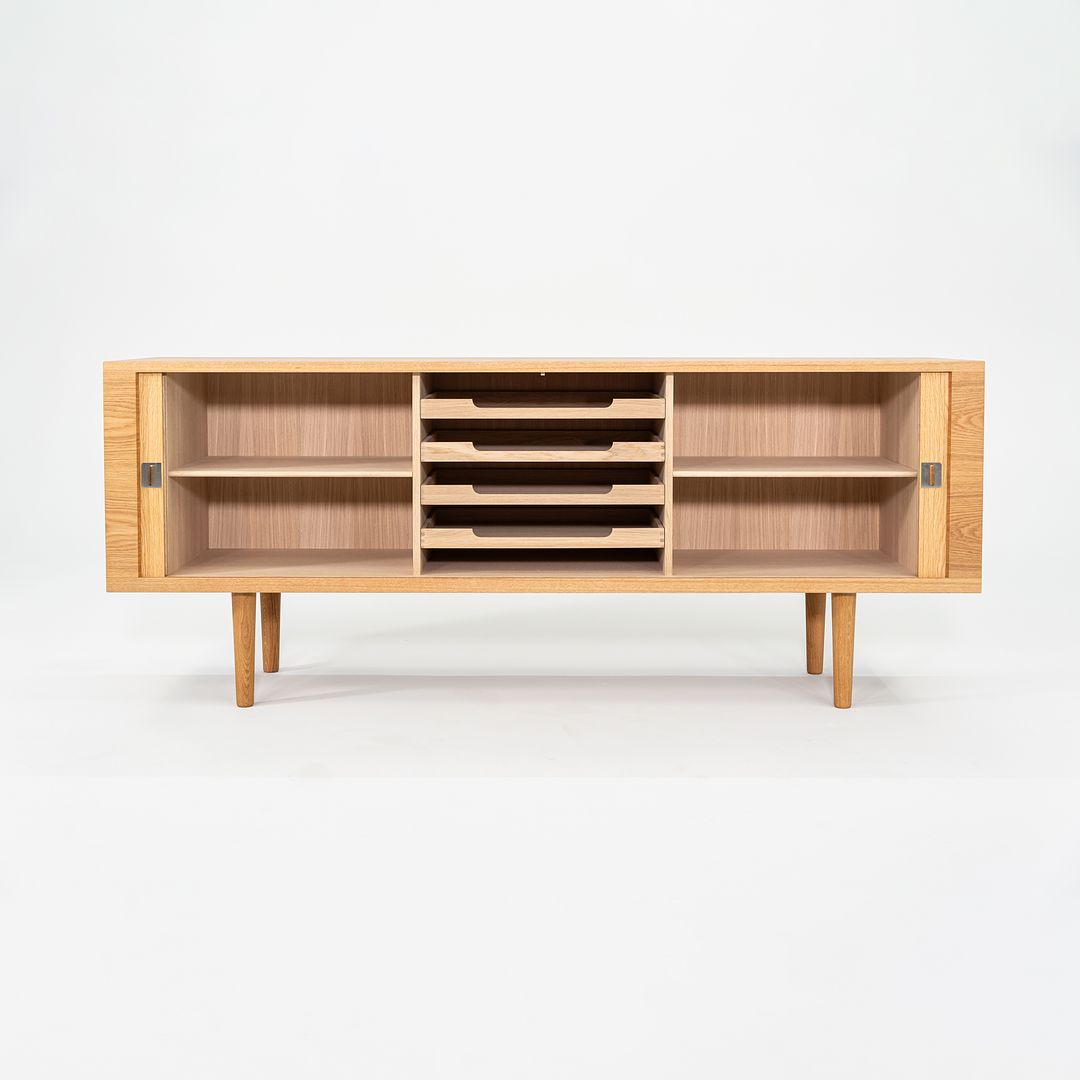 CH825 Credenza