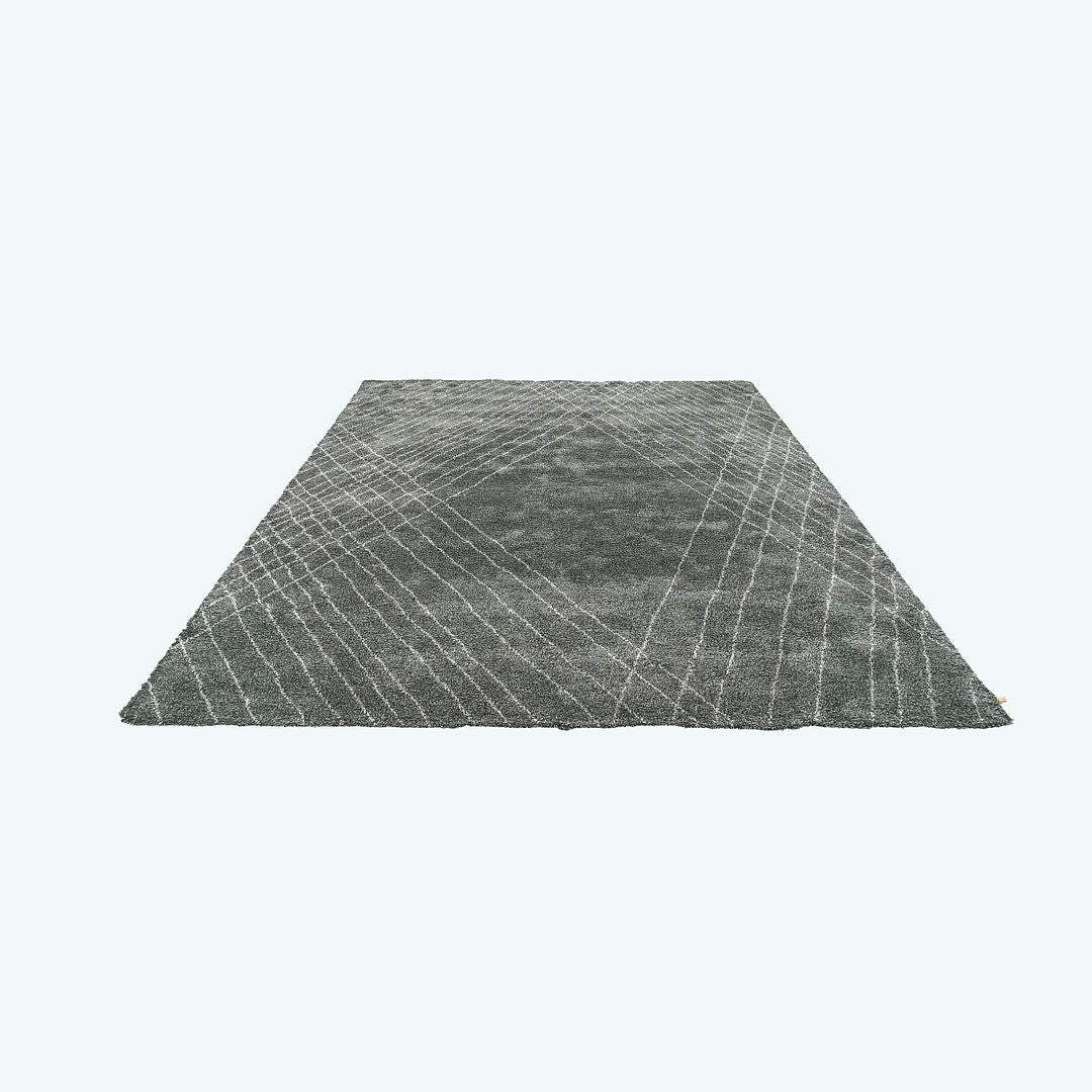 Stubb Kate Rug