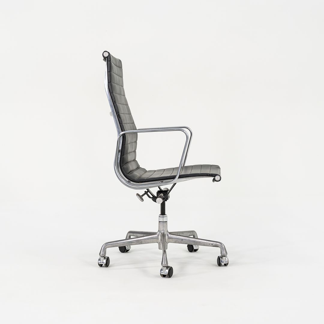 Aluminum Group Executive Desk Chair