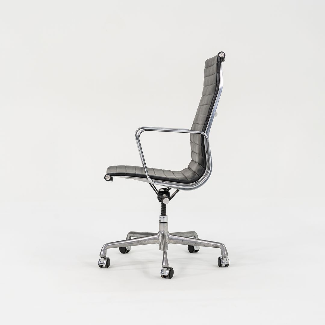 Aluminum Group Executive Desk Chair