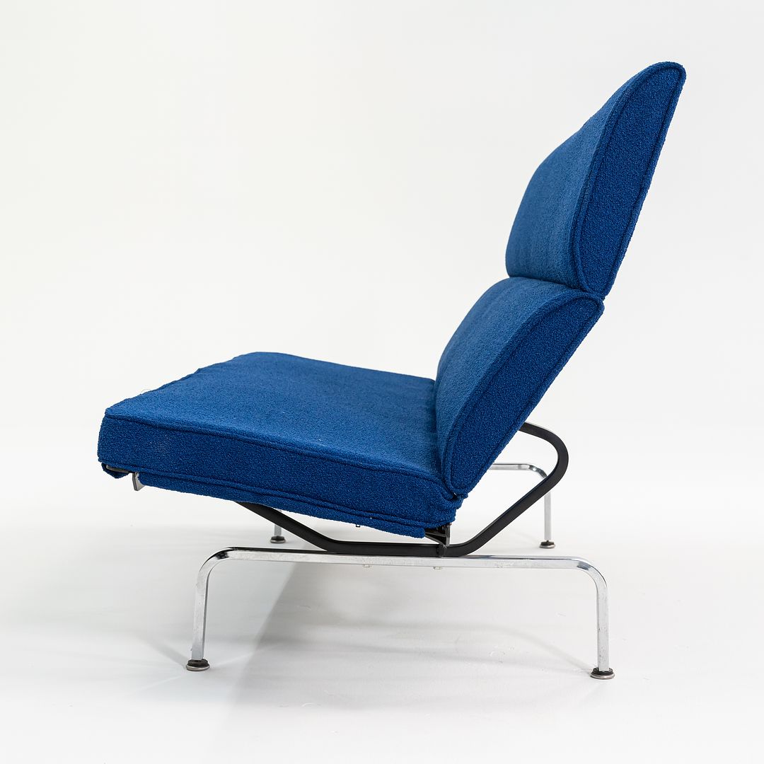 S-473 Compact Sofa