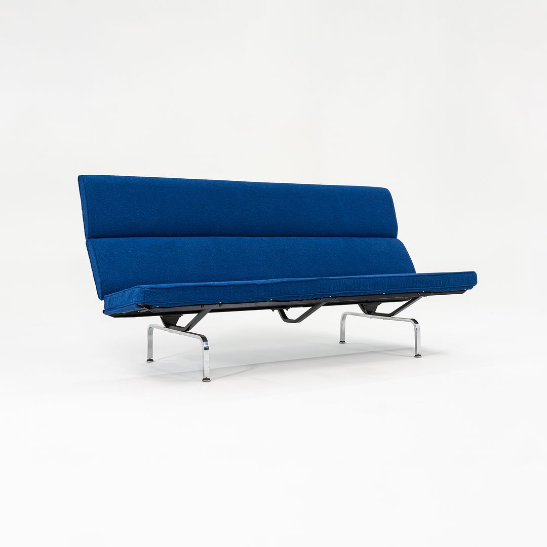 S-473 Compact Sofa