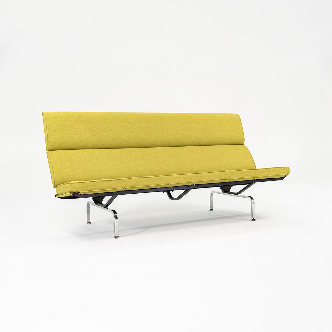 S-473 Compact Sofa