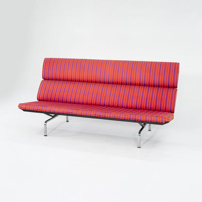 S-473 Compact Sofa